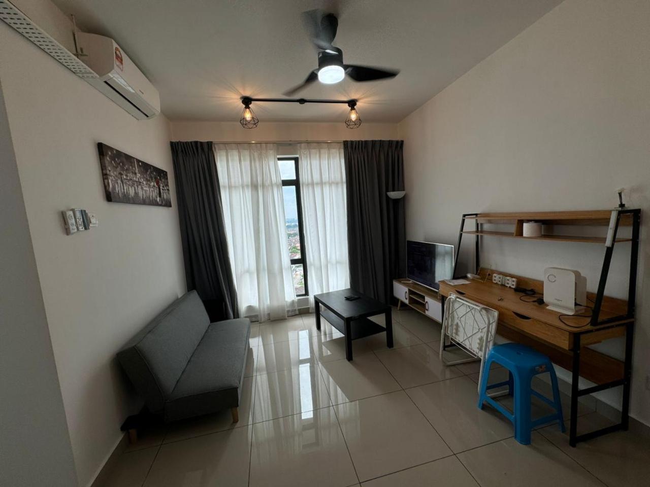 Arc Austin Hill Apartment Τζόχορ Μπάχρου Δωμάτιο φωτογραφία